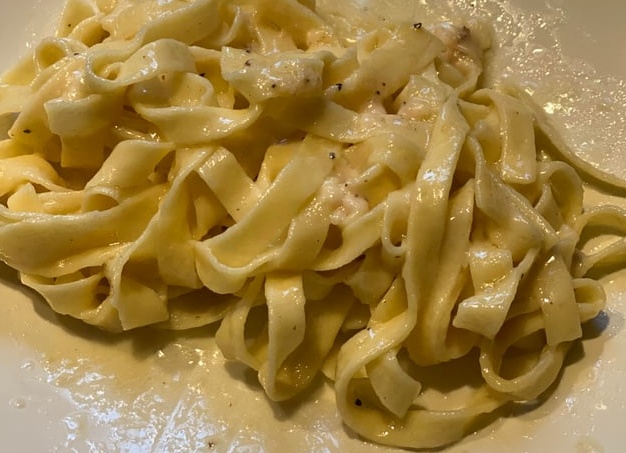 Меняем классический рецепт: на чем готовить окрошку людям с чувствительным ЖКТ