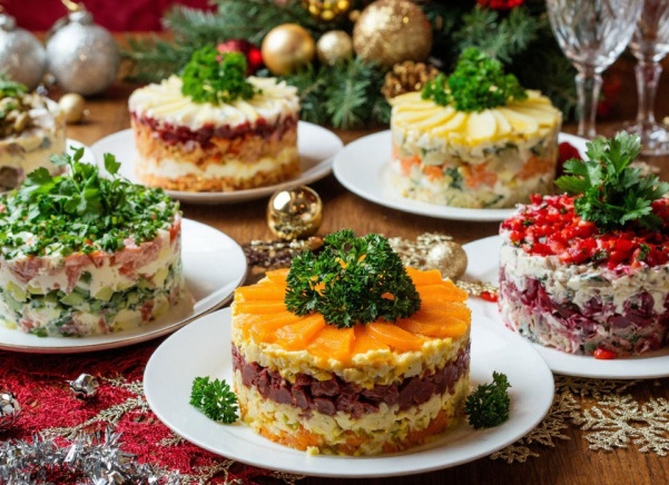 Продукты на новогоднем столе, которые опасно сочетать